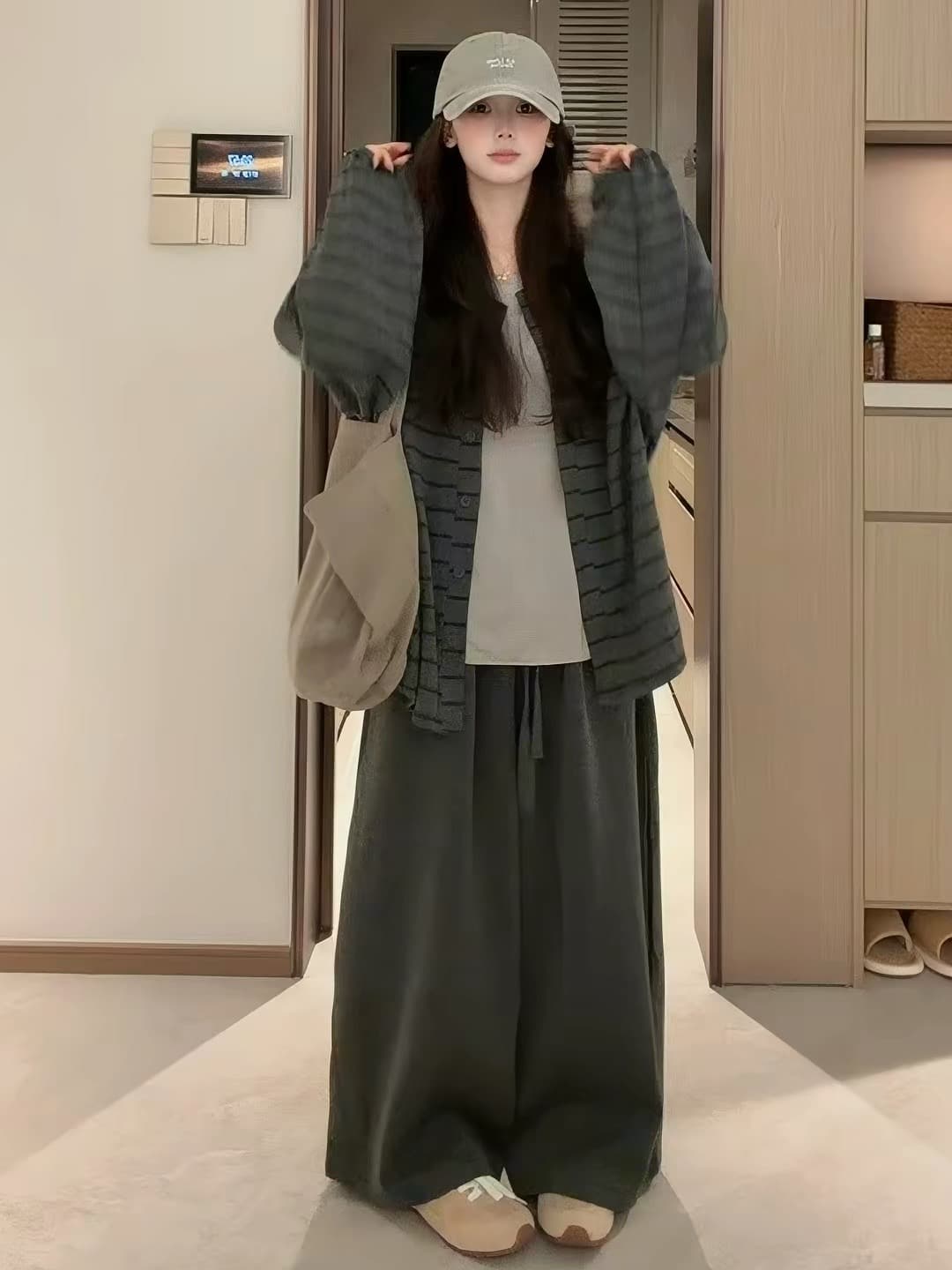 2026 슈퍼 화재 이른 가을 자이언트 잘 생긴 ~ 중 착용 가져 가라. 전체 집합 스트라이프 스웨터 코트 캐주얼 와이드 레그 팬츠 투피스 슈트