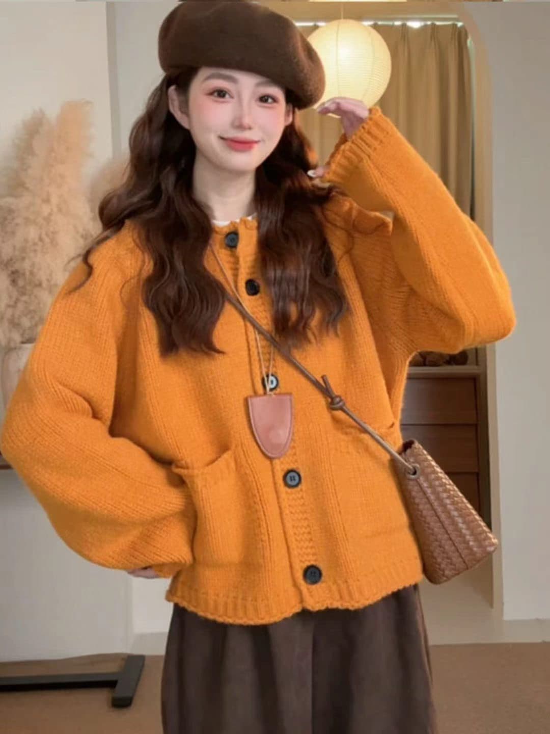 느긋한 바람 주황색 색상 라운드 넥 싱글 줄 버튼 스웨터 여성 코트 가을 겨울 새로운 와이드 부드러운 찹쌀 고급 센스 니트 오픈 가디건