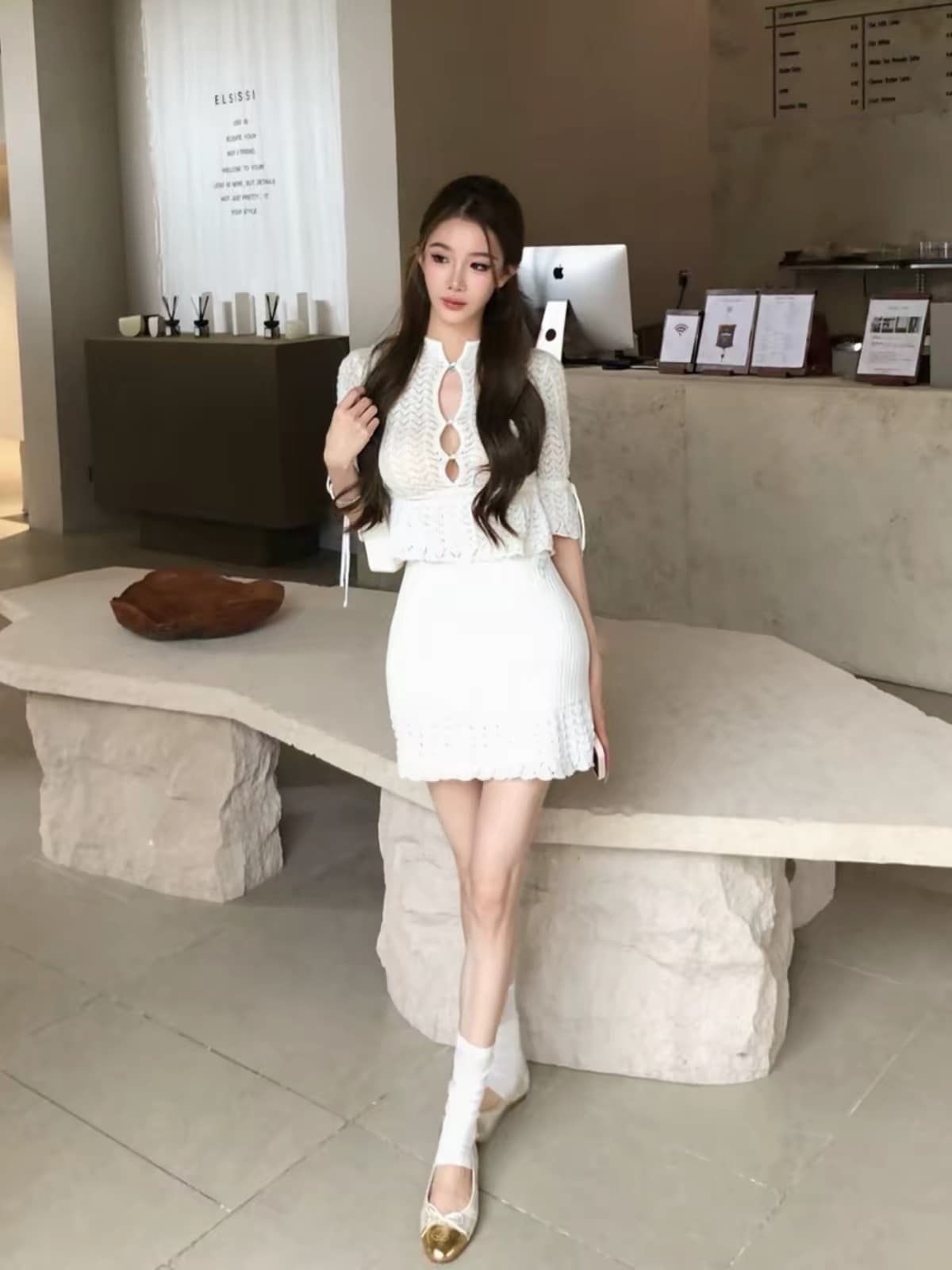 세트 여성 홀로우 아웃 스탠드 칼라 나팔 소매 니트 맨위 하이웨이스트 훅 레이스 타이트 스커트 미니 스커트 핫걸 투피스 세트 이미지 3