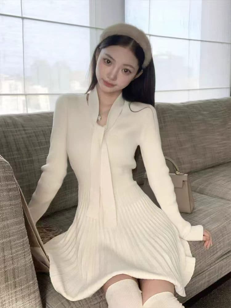 천 금빛 바람 V넥 레이스업 니트 여성 드레스 가을 겨울철 소녀 센스 품격 몸매 가꾸기 슬림해 보이는 만나는 한 마디 미니 스커트 이미지 2
