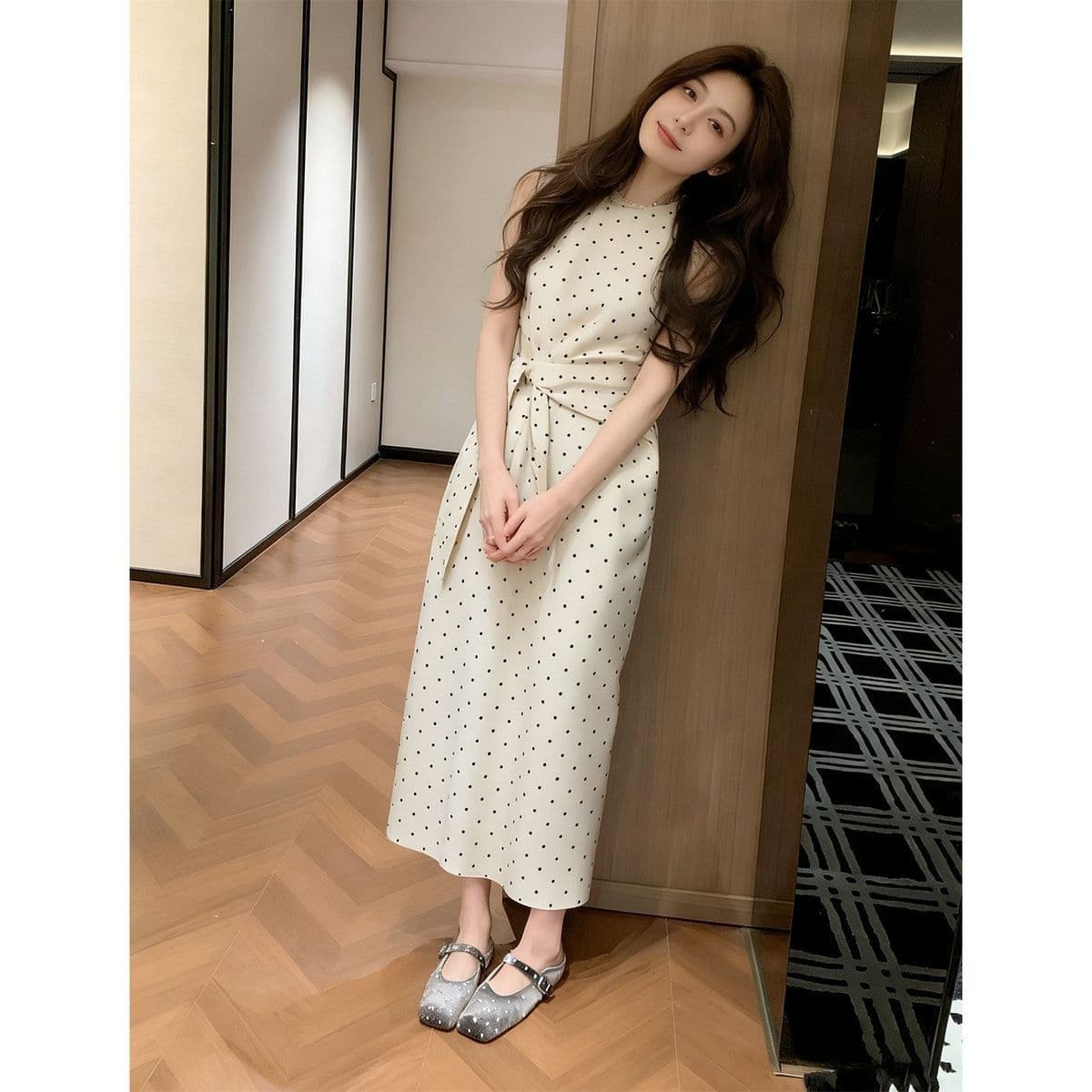 여름 빅 사이즈 품격 도트 무늬 민소매 조끼 여성 드레스 고급 센스 허리 수축 슬림해 보이는 스트랩 롱 스커트 이미지 2