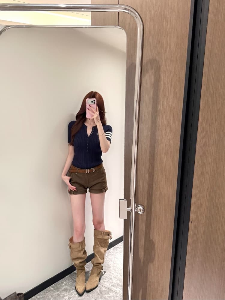 아메리칸 레트로 V넥 반팔 니트 스웨터 여성 여름 착용 가져 가라. V넥 티셔츠 몸매 가꾸기 슬림해 보이는 학원 스타일 꽈배기 맨위 상세 이미지 7