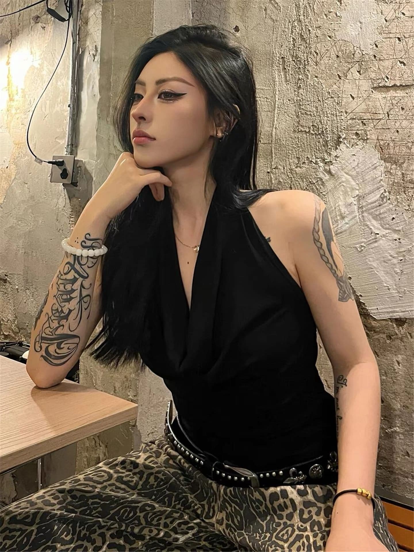 행침 목 흔들다 칼라 민소매 조끼 여성 여름 외출용 허리 수축 타이트 디자인 센스 작은 대중 Chic 핫걸 오프숄더 맨위 이미지 4