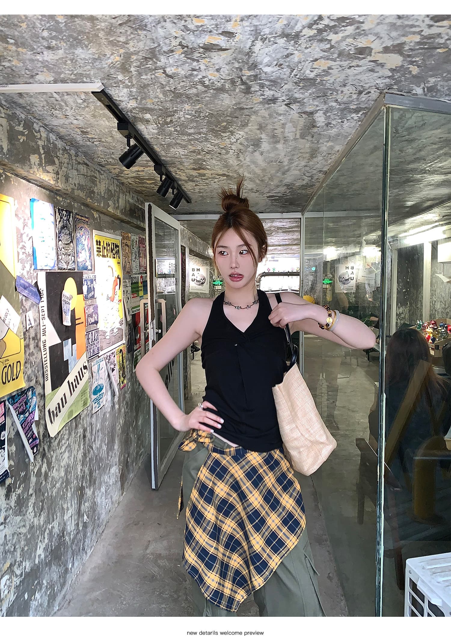 핫걸 바람 행침 목 V넥 매듭 캐미솔 여름 2025 새로운 작은 대중 단색 몸매 가꾸기 민소매 맨위 여성 상세 이미지 10