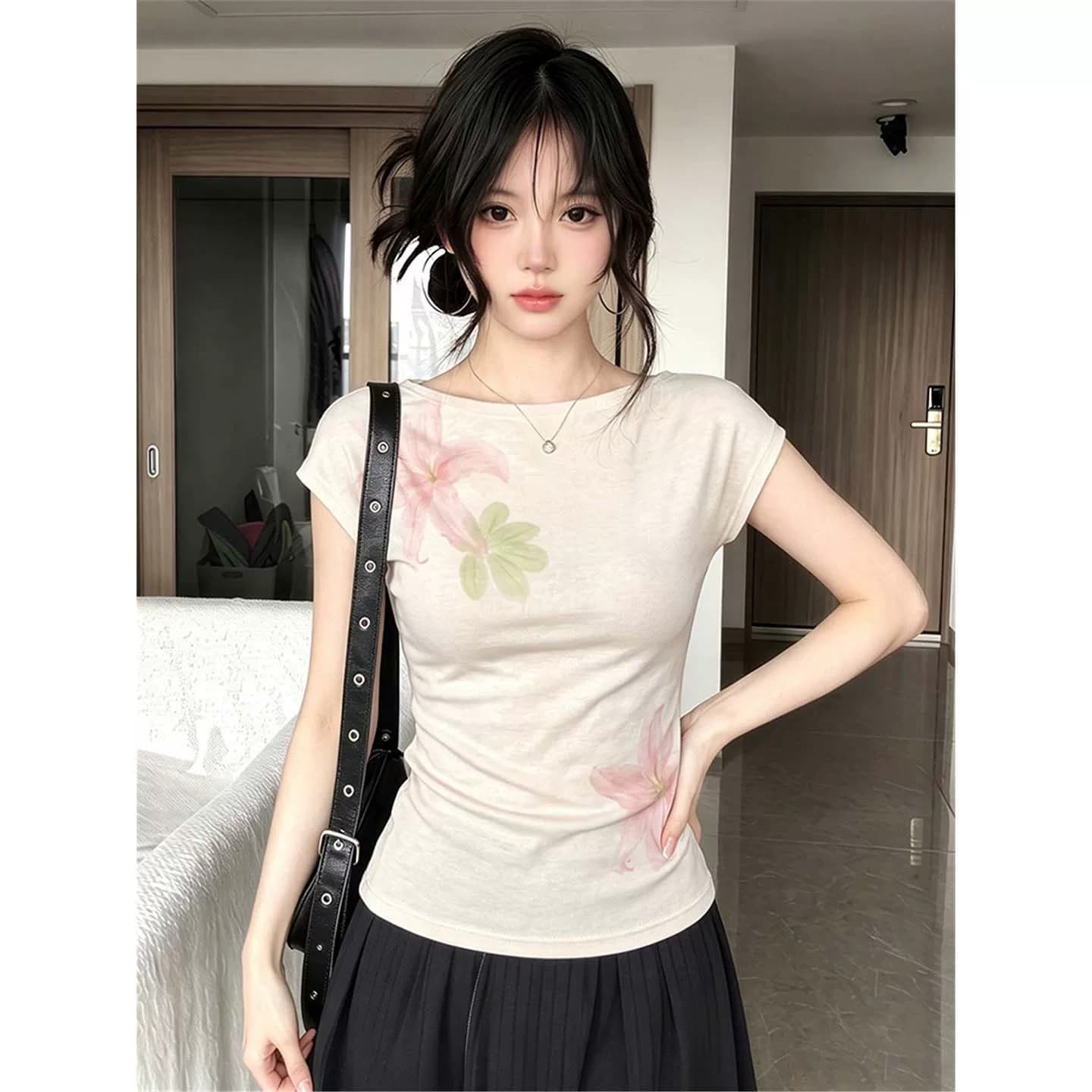 한 부서 분위기 센스 베이지 색 반팔 티셔츠 여성 여름 꽃 프린트 몸매 가꾸기 슬림해 보이는 출퇴근 다용도 핫걸 맨위 상세 이미지 7