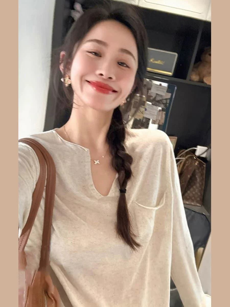 오래된 돈 바람 느슨함 센스 자외선 차단 블라우스 여성 얼음 실크 니트 맨위 여름 루즈핏 V넥 가을 얇고 가벼운 긴팔 티셔츠 이미지 2