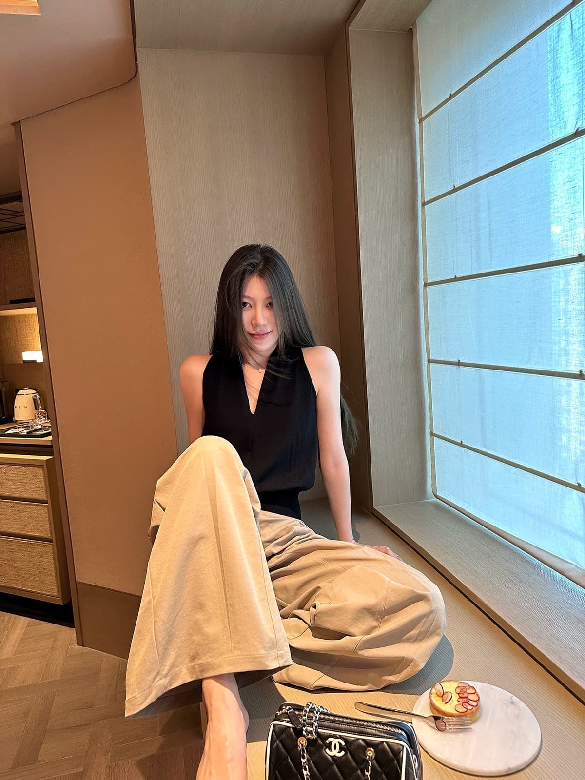 나비 보물 웃음 품질 가스 자매 전용 라인 청 하늘을 통해 실크 V넥 슬림해 보이는 품격 민소매 맨위 티셔츠 기본 셔츠 여성 여름 상세 이미지 1