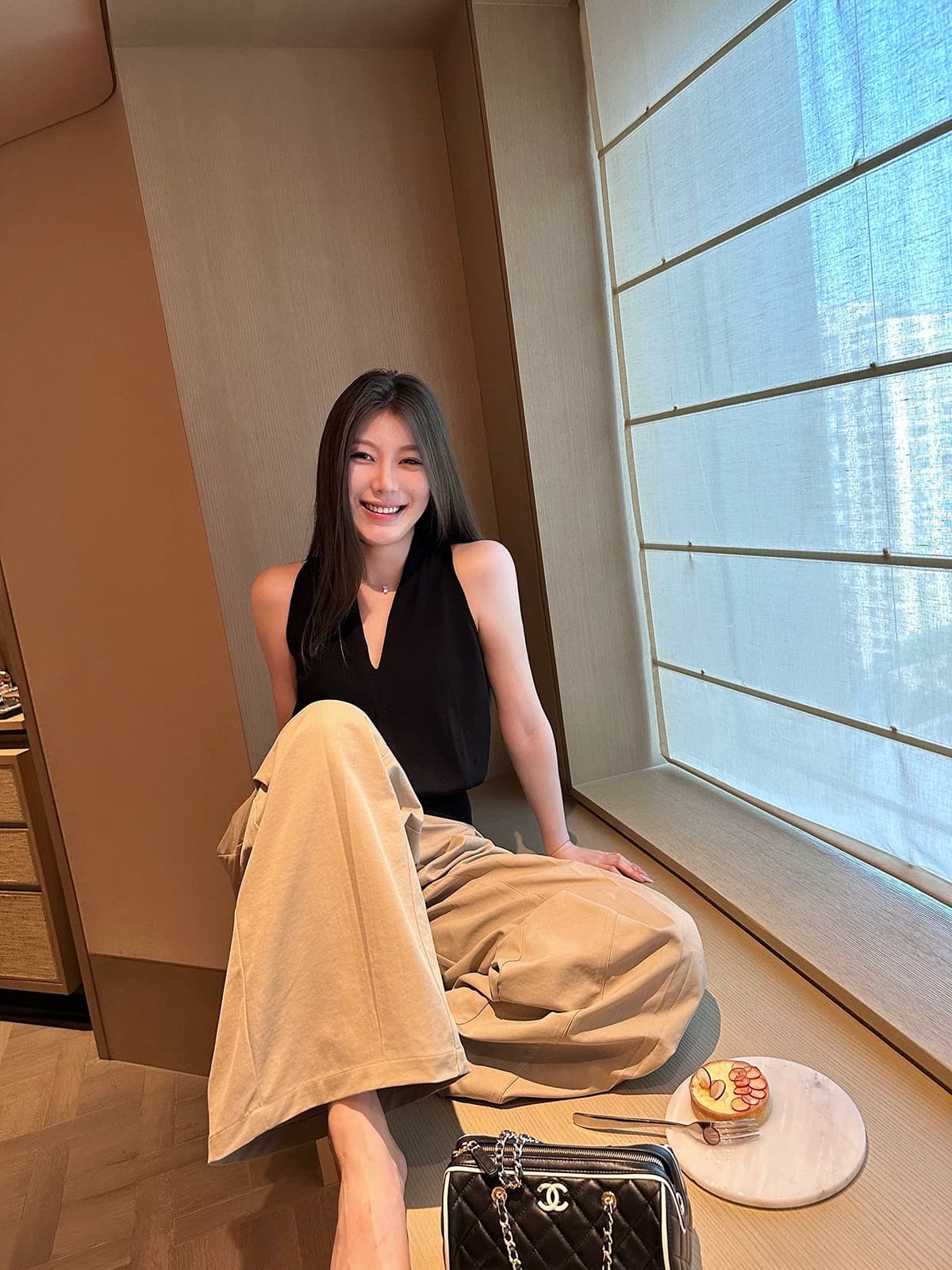 나비 보물 웃음 품질 가스 자매 전용 라인 청 하늘을 통해 실크 V넥 슬림해 보이는 품격 민소매 맨위 티셔츠 기본 셔츠 여성 여름 상세 이미지 13