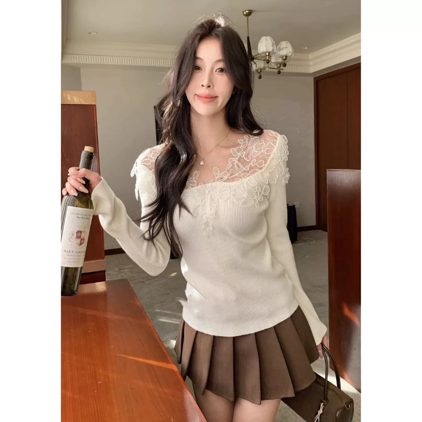 프랑스식 V넥 레이스 조각 긴팔 니트 스웨터 여성 봄 고급 센스 인사이드 가져 가라. 몸매 가꾸기 슬림해 보이는 기본 셔츠 맨위 상세 이미지 3