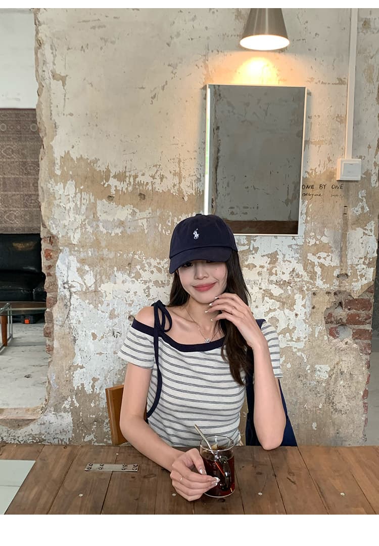 스트라이프 비스듬한 어깨 반팔 티셔츠 여름 한 부서 새로운 느긋한 센스 몸매 가꾸기 슬림해 보이는 오프숄더 맨위 상세 이미지 15