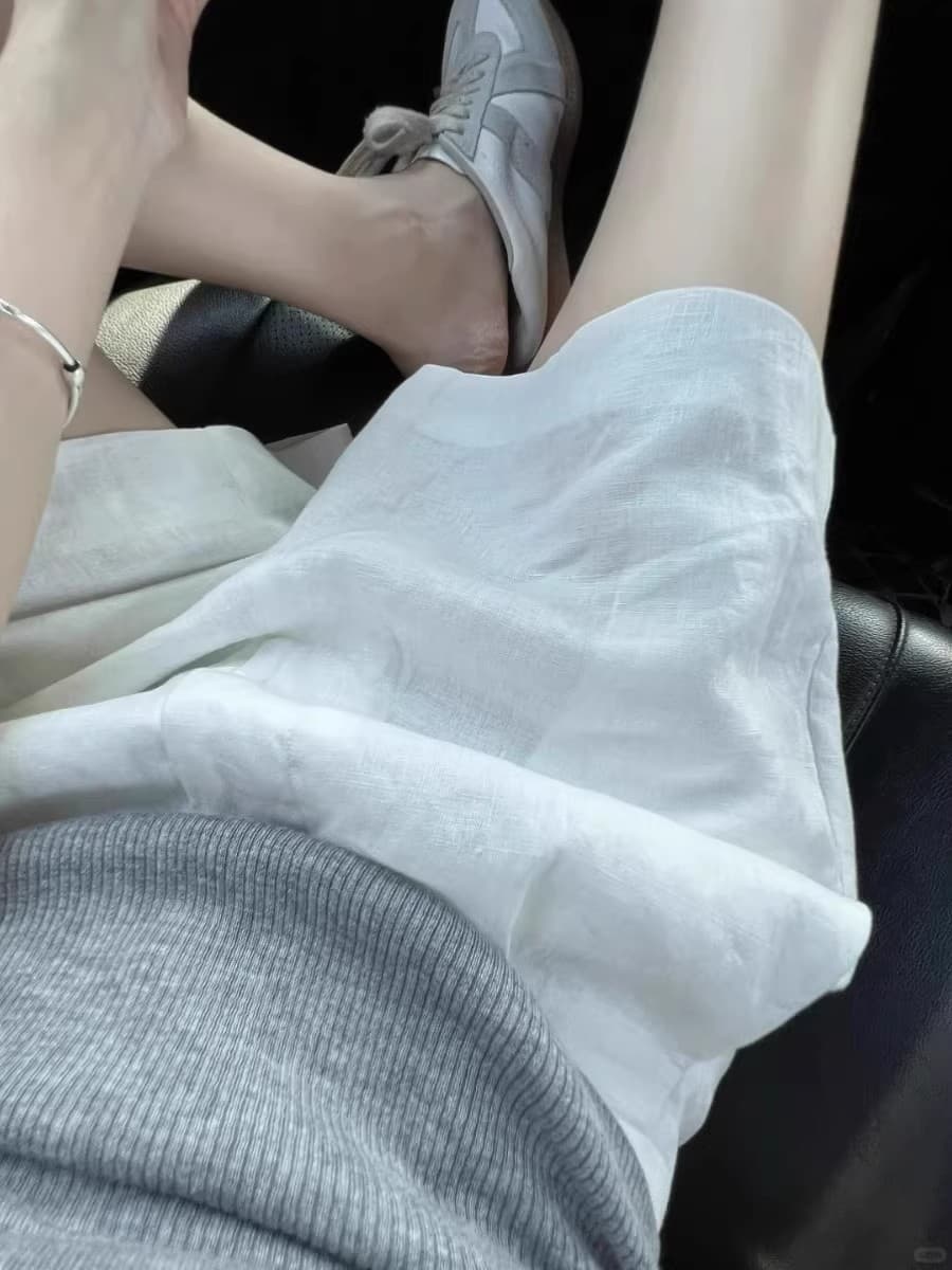 느긋한 슬림해 보이는 품격 u 칼라 작은 날다 소매 회색 티셔츠 여성 여름 쇼트 스타일 몸매 가꾸기 다용도 디자인 센스 니트 맨위 이미지 3