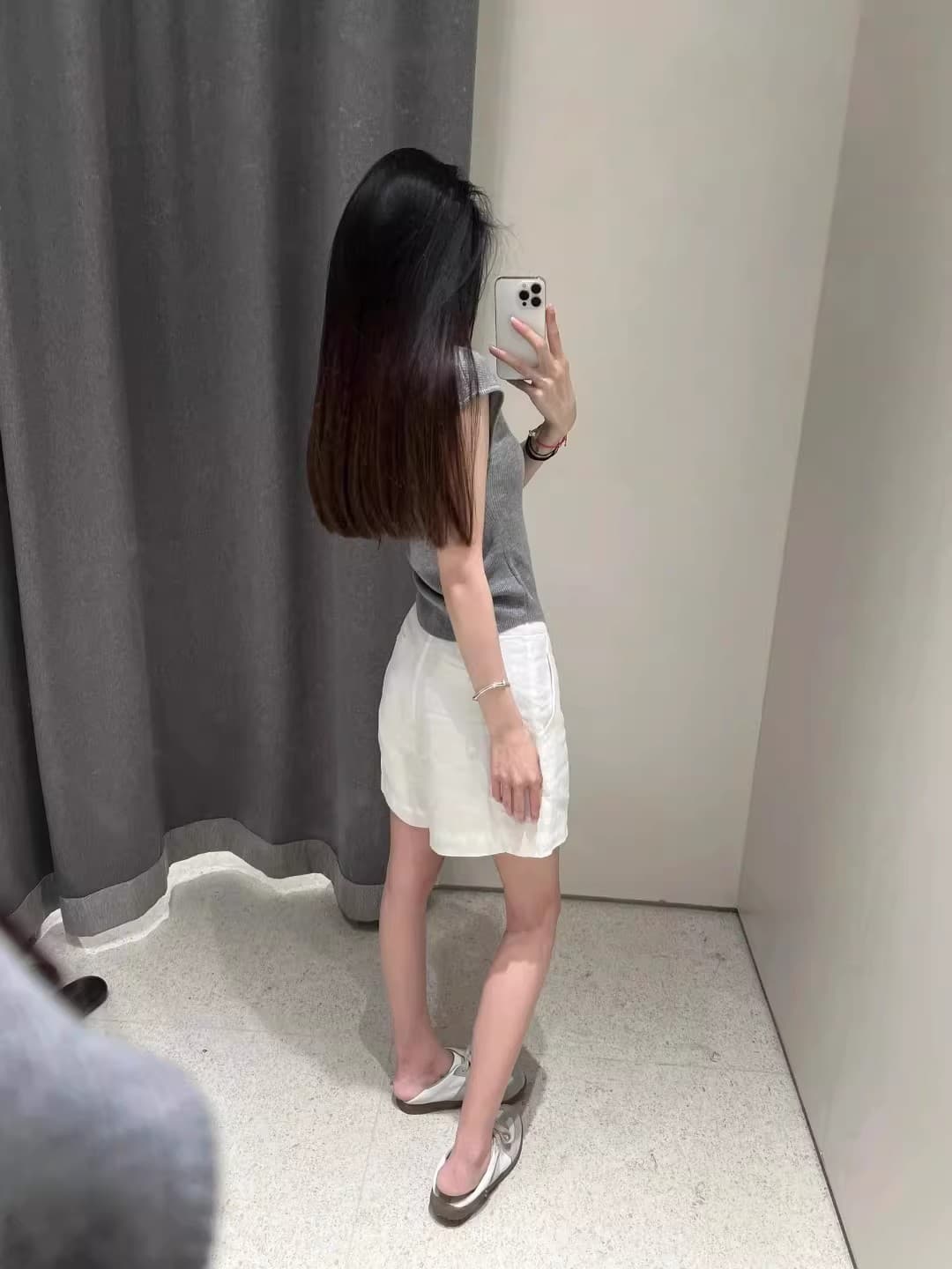 느긋한 슬림해 보이는 품격 u 칼라 작은 날다 소매 회색 티셔츠 여성 여름 쇼트 스타일 몸매 가꾸기 다용도 디자인 센스 니트 맨위 상세 이미지 5