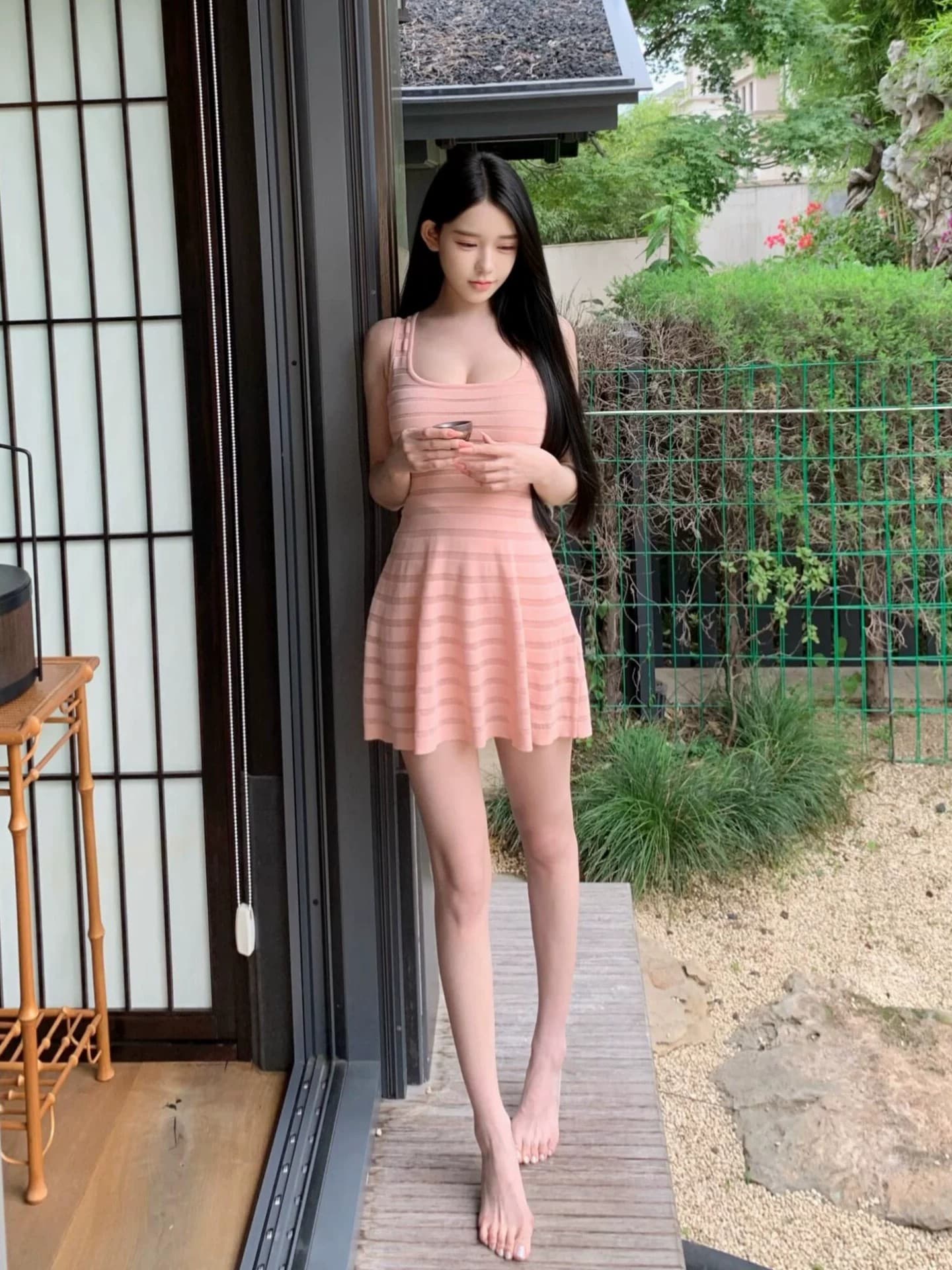 핑크색 u 칼라 홀로우 아웃 스트라이프 슬립 여성 드레스 여름 작은 키 자이언트 잘 생긴 순수한 욕망 허리 수축 슬림해 보이는 미니 스커트 이미지 2