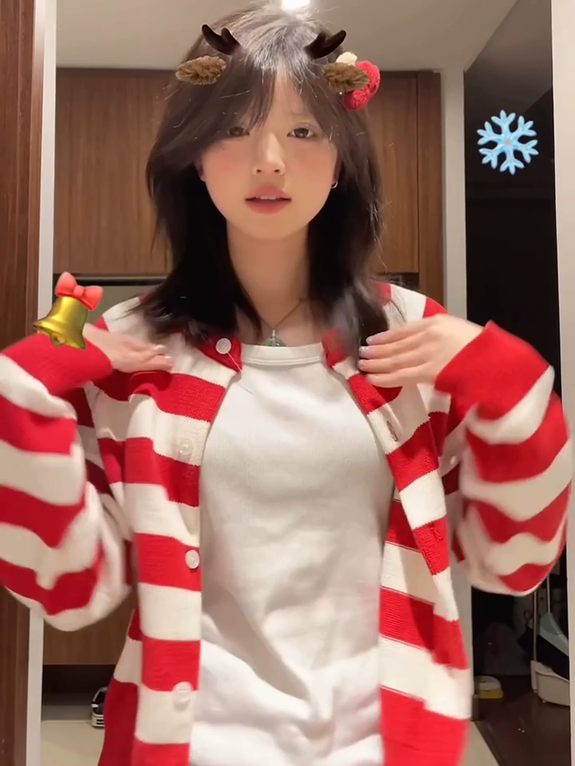 가을 신제품 빨간색과 흰색 배색 스트라이프 스웨터 니트 스웨터 여성 한 부서 달콤함 오픈 가디건 긴팔 외부 가져 가라. 쇼트 스타일 맨위 이미지 2