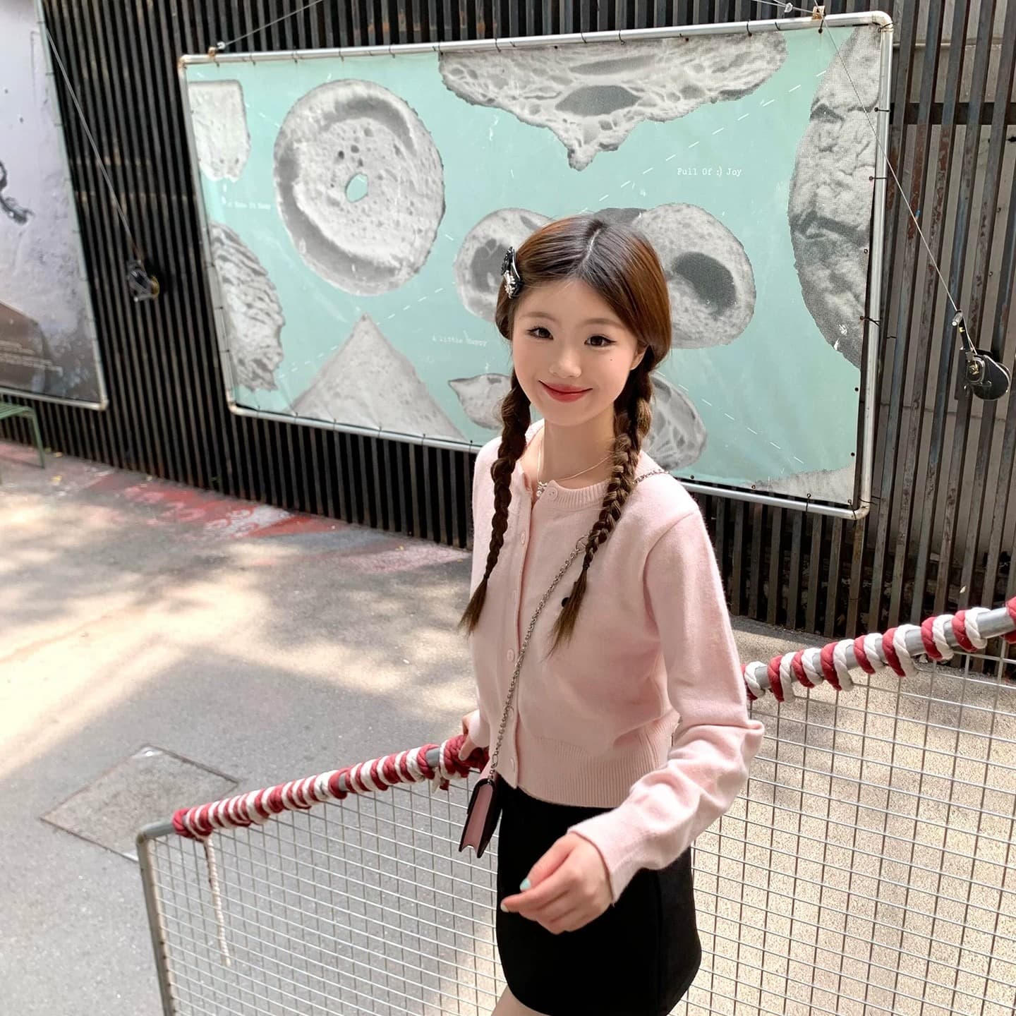 핑크색 자수 라운드 넥 니트 오픈 가디건 여성 2026 이른 봄 새로운 연령 감소 우유 씽 하는 소리 외부 가져 가라. 긴팔 스웨터 코트 이미지 5