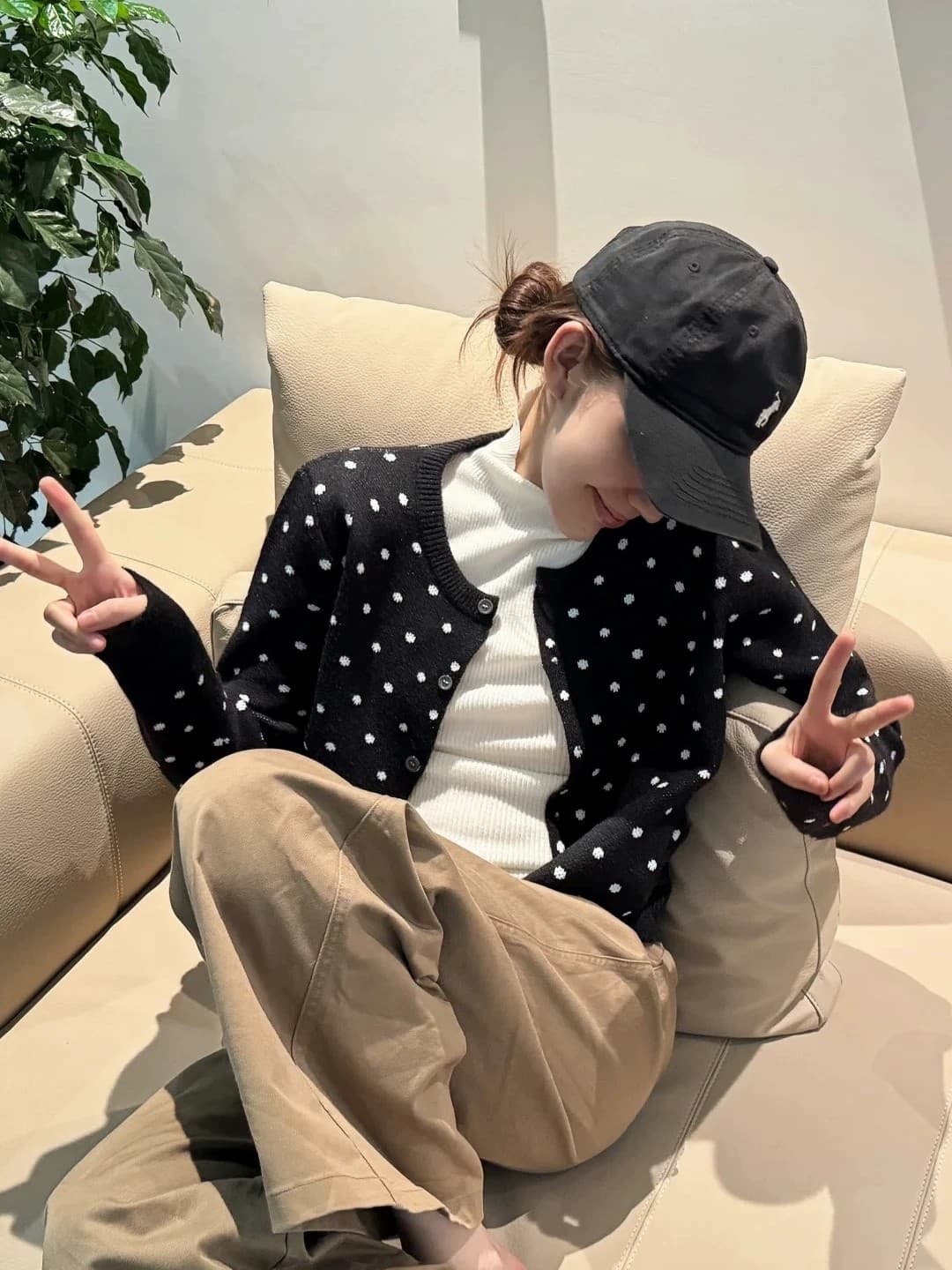 한 부서 부드러운 바람 ins 배색 도트 무늬 털 니트 스웨터 여성 솜 대양 플러시 맨위 오픈 가디건 봄 가을 단추 재킷 이미지 4