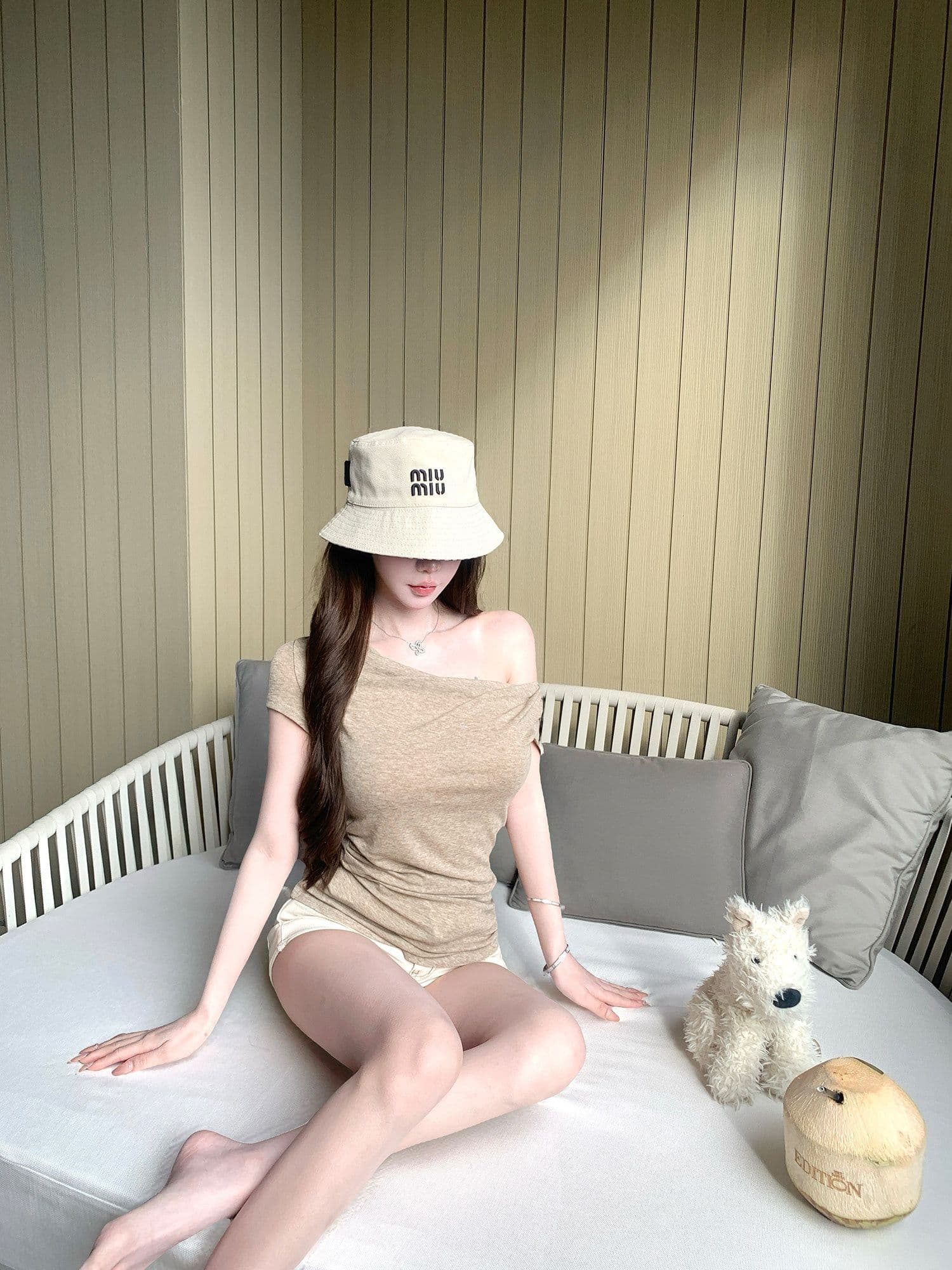 원본 원단 빛 연 주간 접시 디자인 센스 매듭 비스듬한 어깨 핀치 Pleat 허리 수축 슬림해 보이는 티셔츠 품격 맨위 이미지 2