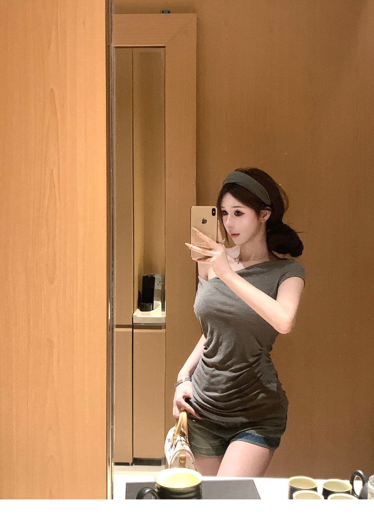 원본 원단 빛 연 주간 접시 디자인 센스 매듭 비스듬한 어깨 핀치 Pleat 허리 수축 슬림해 보이는 티셔츠 품격 맨위 상세 이미지 17