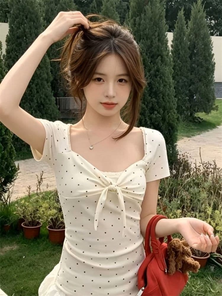 1 1 와 사고 방식 달콤함 도트 무늬 동점 벨트 측면 칼라 레이스 패치워크 반팔 맨위 여성 몸매 가꾸기 슬림해 보이는 연령 감소 맨위 이미지 2