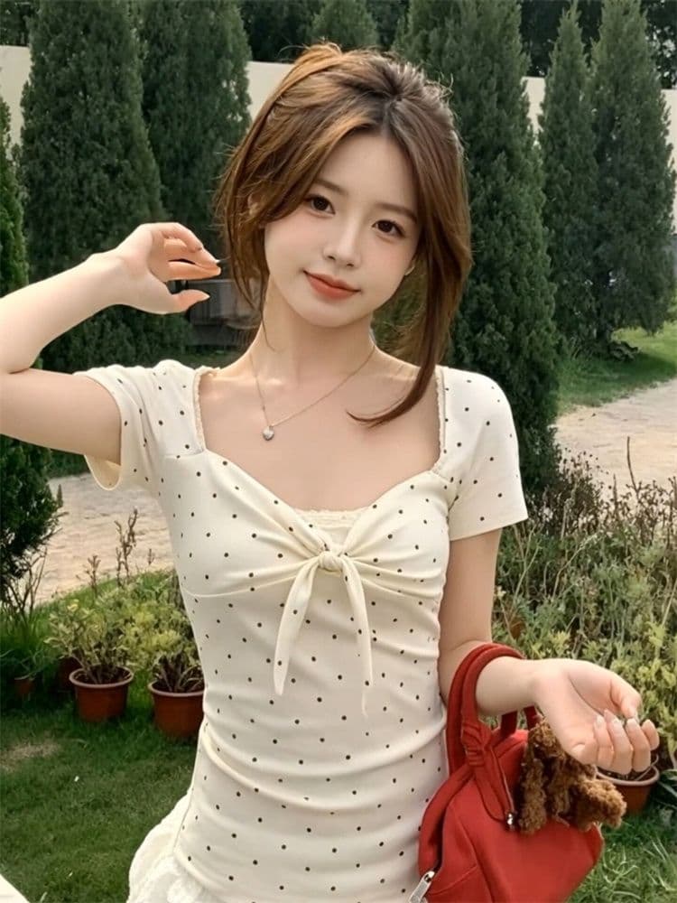 1 1 와 사고 방식 달콤함 도트 무늬 동점 벨트 측면 칼라 레이스 패치워크 반팔 맨위 여성 몸매 가꾸기 슬림해 보이는 연령 감소 맨위 상세 이미지 3
