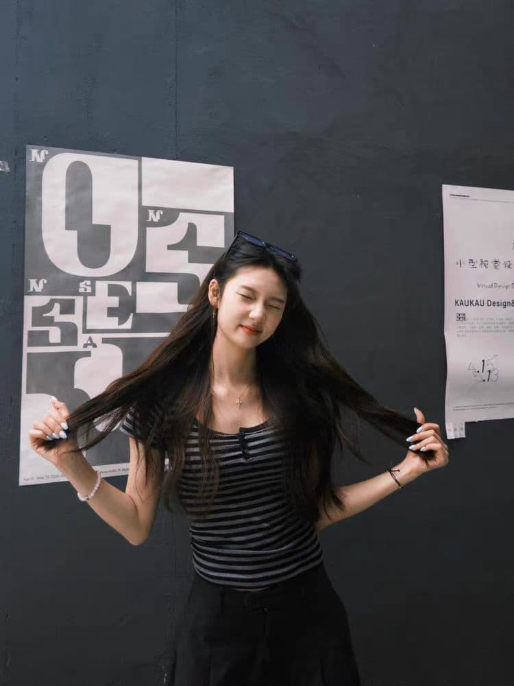 원본 품질 한 부서 배색 스트라이프 긍정적 인 어깨 반팔 티셔츠 여성 여름 핫걸 몸매 가꾸기 쇼트 스타일 맨위 상세 이미지 5