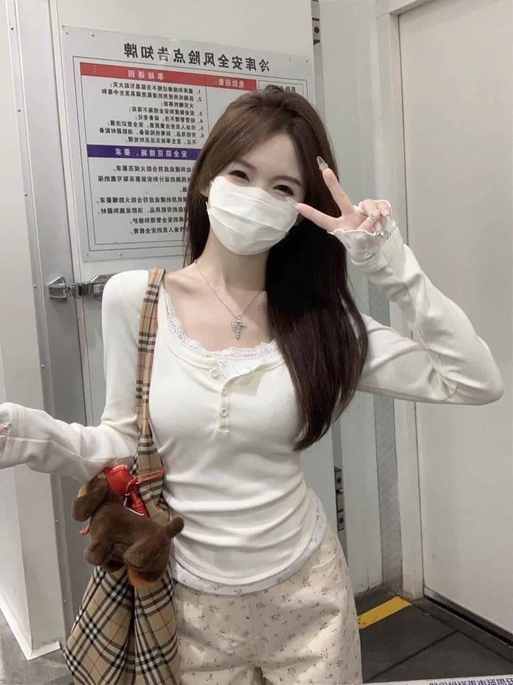 2.2 슈 피부 플러시 레이스 페이크 레이어드 긴팔 티셔츠 여성 몸매 가꾸기 패치워크 꽃무늬 아름다운 만나는 맨위 상세 이미지 4