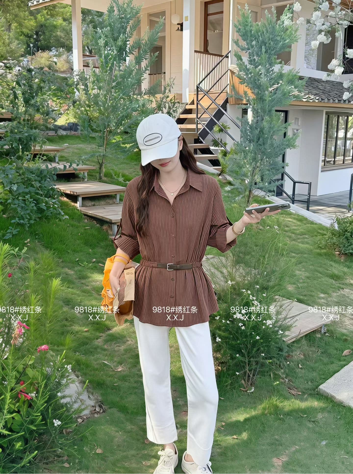 2026 가을 새로운 빅 사이즈 스트라이프 허리 수축 여성 셔츠 프랑스식 디자인 고급 센스 슬림해 보이는 표지 고기 폴로 칼라 맨위 상세 이미지 5