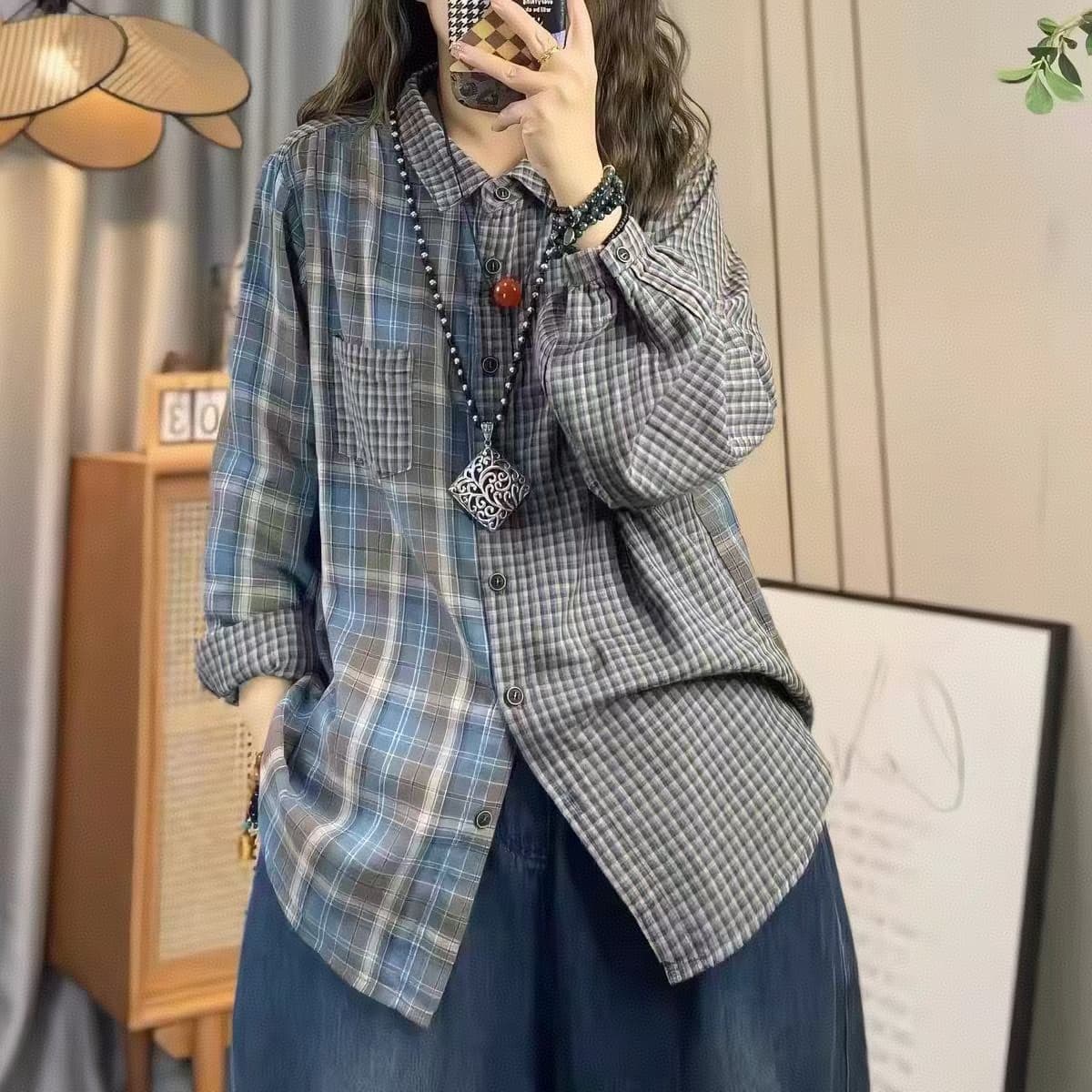 레트로 체크무늬 여성 셔츠 2026 가을 새로운 루즈핏 폴로 칼라 디자인 센스 순면 셔츠 캐주얼 출퇴근 맨위 이미지 3