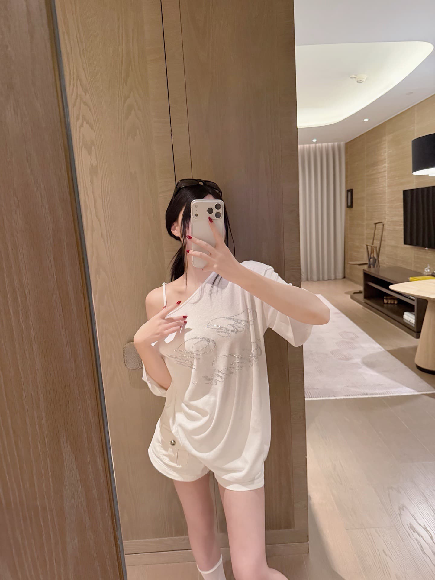 2026 새로운 핫픽스 알파벳 오프숄더 t 이미지 2