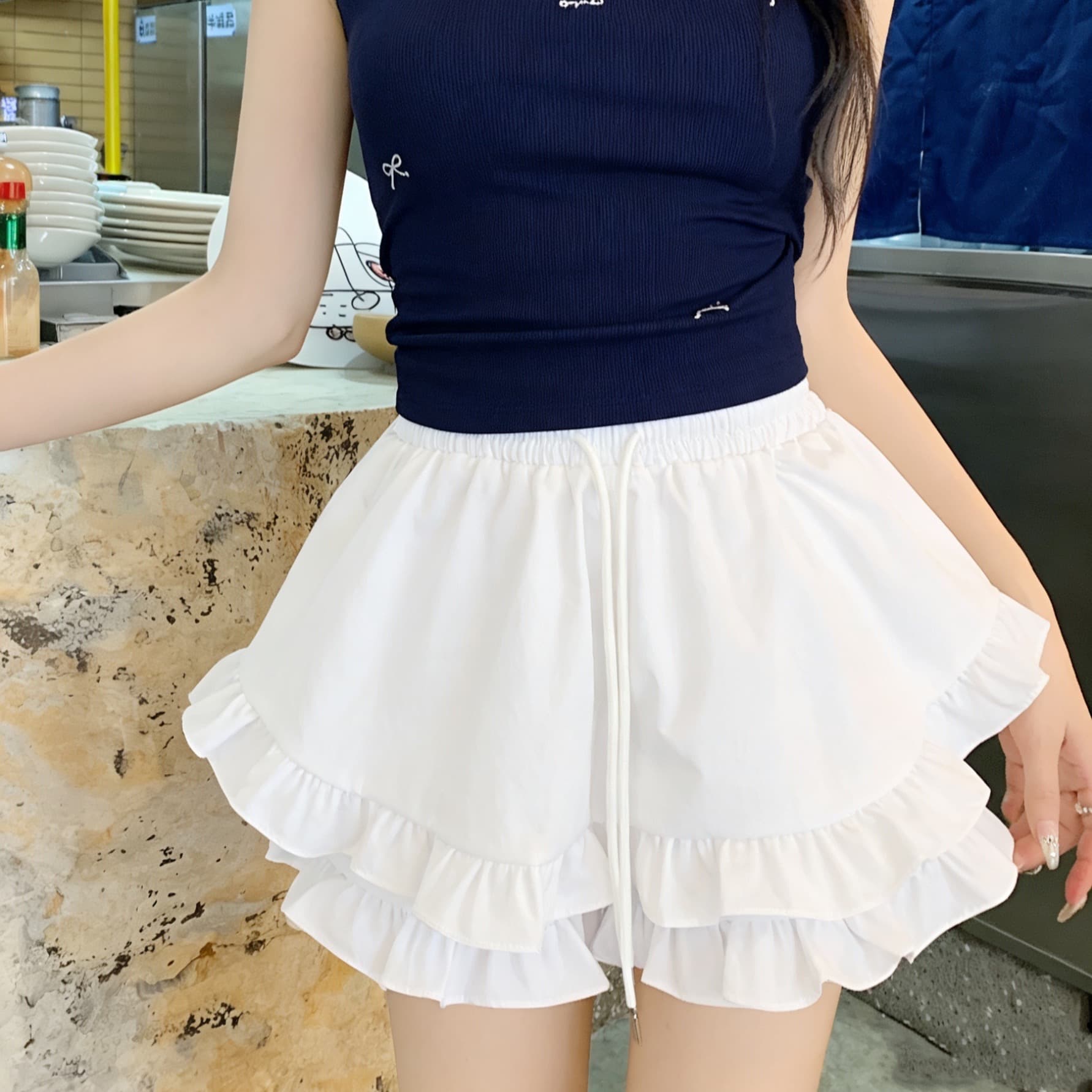 실사 불규칙 프릴 밴딩 하이웨이스트 짧은 치마바지 여름 캐주얼 하이웨이스트 슬림해 보이는 루즈핏 와이드 레그 팬츠 이미지 5