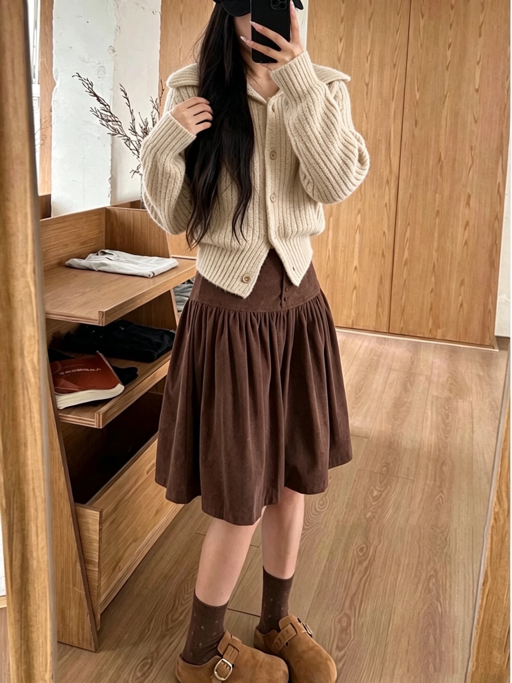 실사 한 부서 브라운 코듀로이 반신 스커트 여성 가을 겨울 커피 색상 한 마디 우산 치마 중간 스커트 5 점 짧은 치마