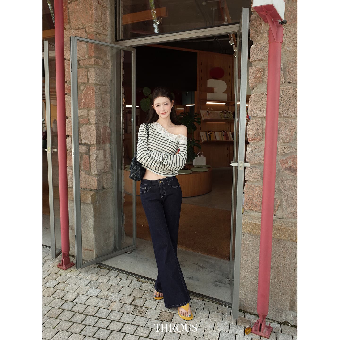 레이스 조각 비스듬한 어깨 스트라이프 반팔 티셔츠 여성 여름 오프숄더 디자인 센스 허리 수축 슬림해 보이는 핫걸 품격 맨위 이미지 4