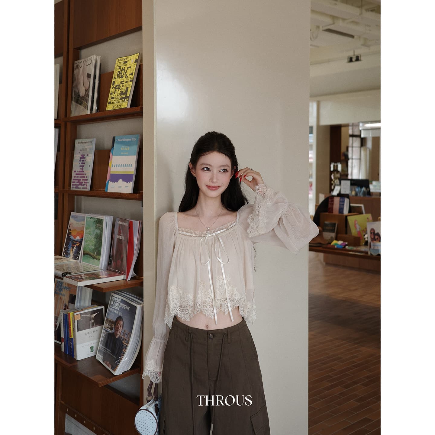 new 08.04 11 00 감사합니다. 아니요 고기 레이스 측면 나팔 긴팔 시폰 셔츠 여성 가을 쇼트 스타일 맨위 상세 이미지 1
