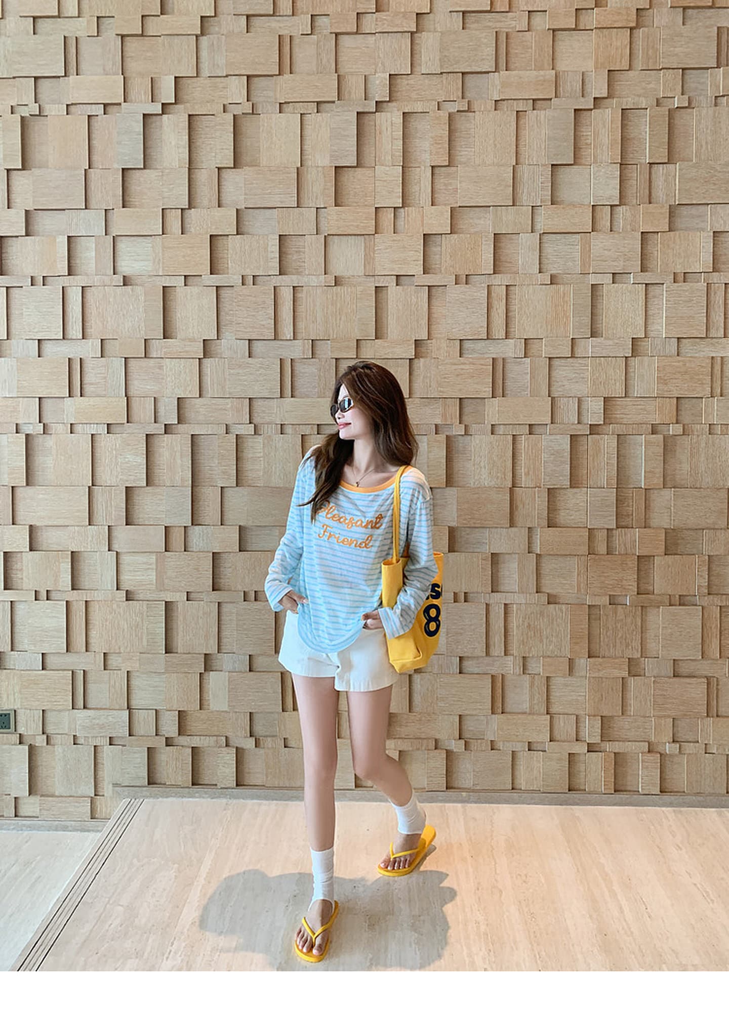한 번 작은 짭짤한 한 부서 라이 경기 서울 블루 화이트 스트라이프 비스듬한 어깨 긴팔 티셔츠 자외선 차단 블라우스 여성 이른 가을 오프숄더 맨위 상세 이미지 4