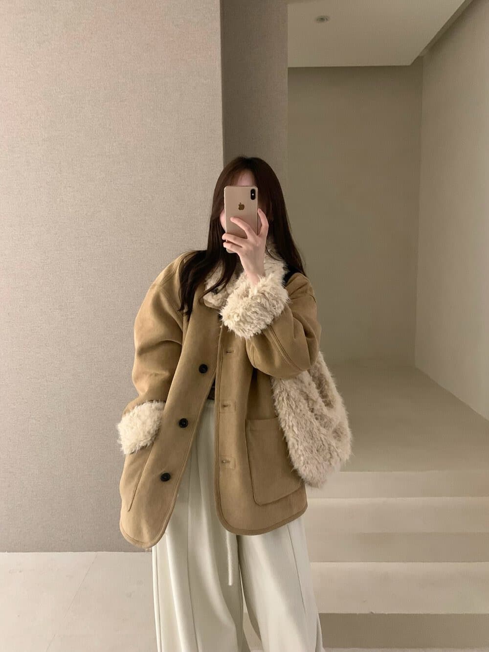 2025 겨울 섹션 한국 스타일 레트로 폴로 칼라 피모 하나 양털 보온 스웨이드 원단 재킷 경기 가방 이미지 3
