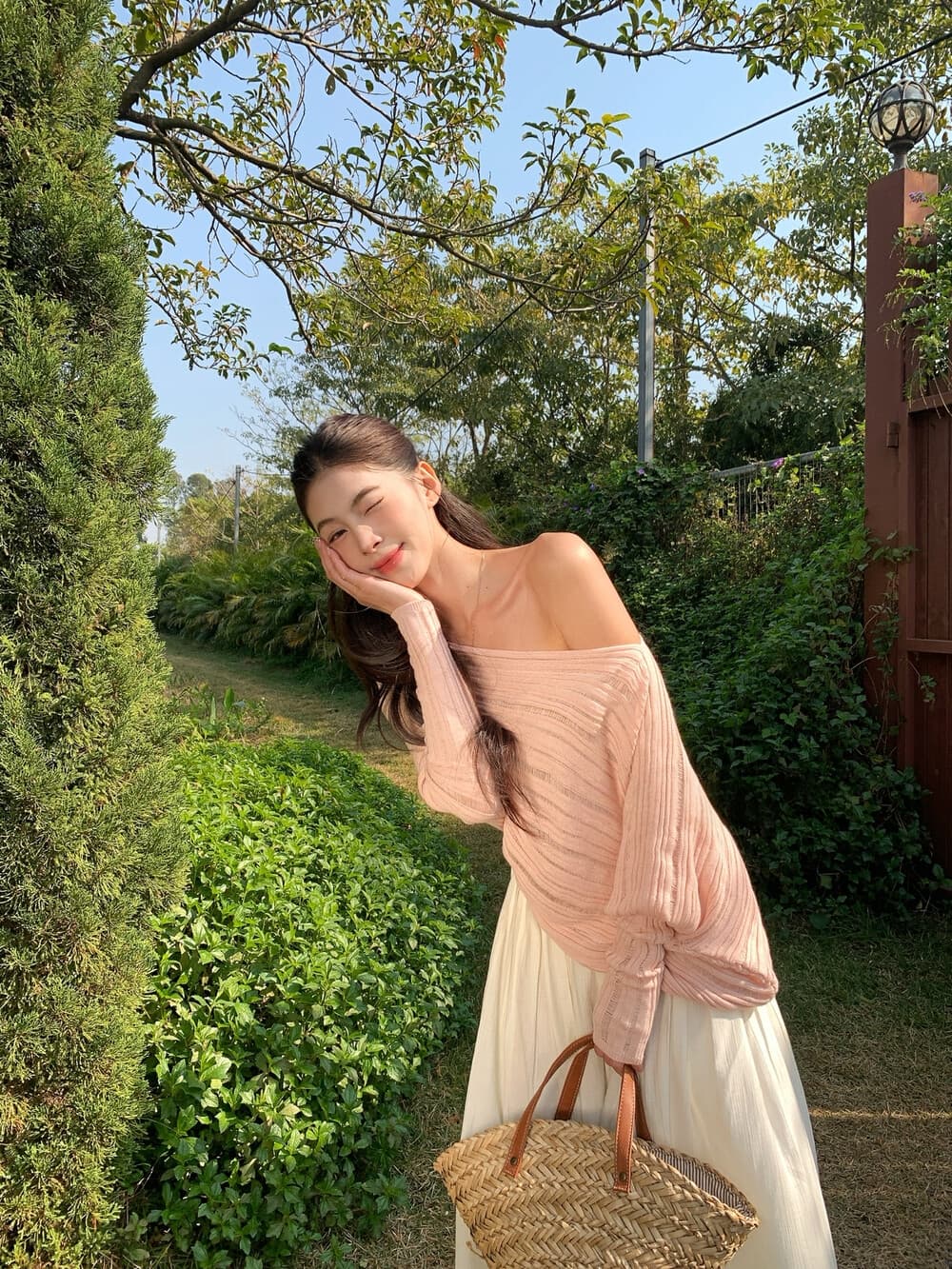 26 년 이른 봄 봄 품격 세련된 비스듬한 어깨 불규칙 니트 작은 셔츠 상세 이미지 13