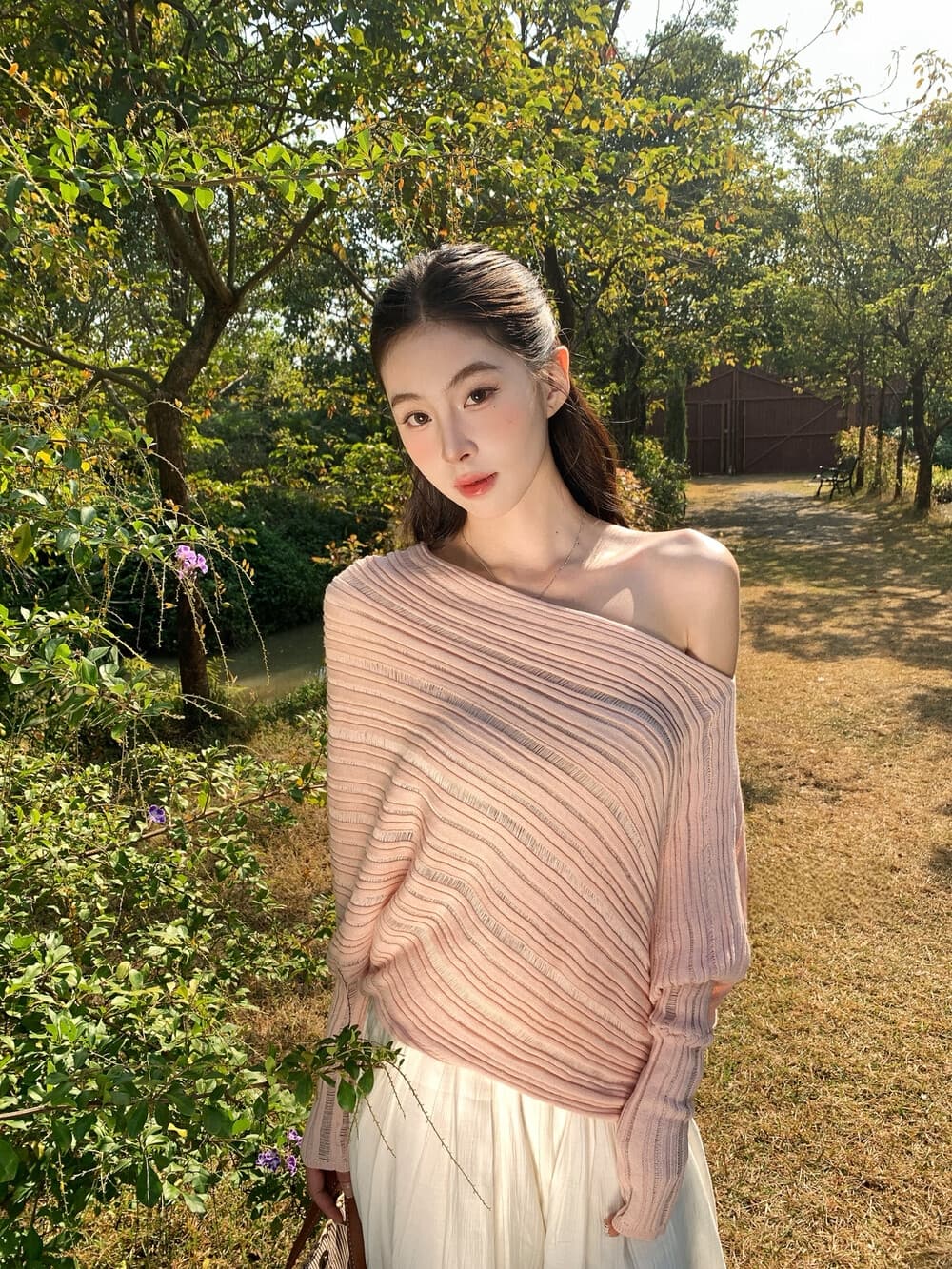 26 년 이른 봄 봄 품격 세련된 비스듬한 어깨 불규칙 니트 작은 셔츠 상세 이미지 15