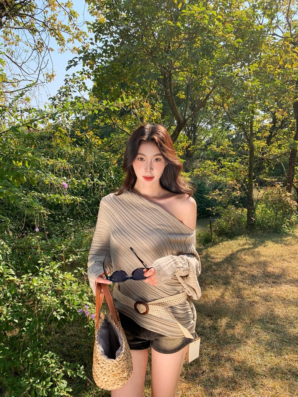 26 년 이른 봄 봄 품격 세련된 비스듬한 어깨 불규칙 니트 작은 셔츠 상세 이미지 17