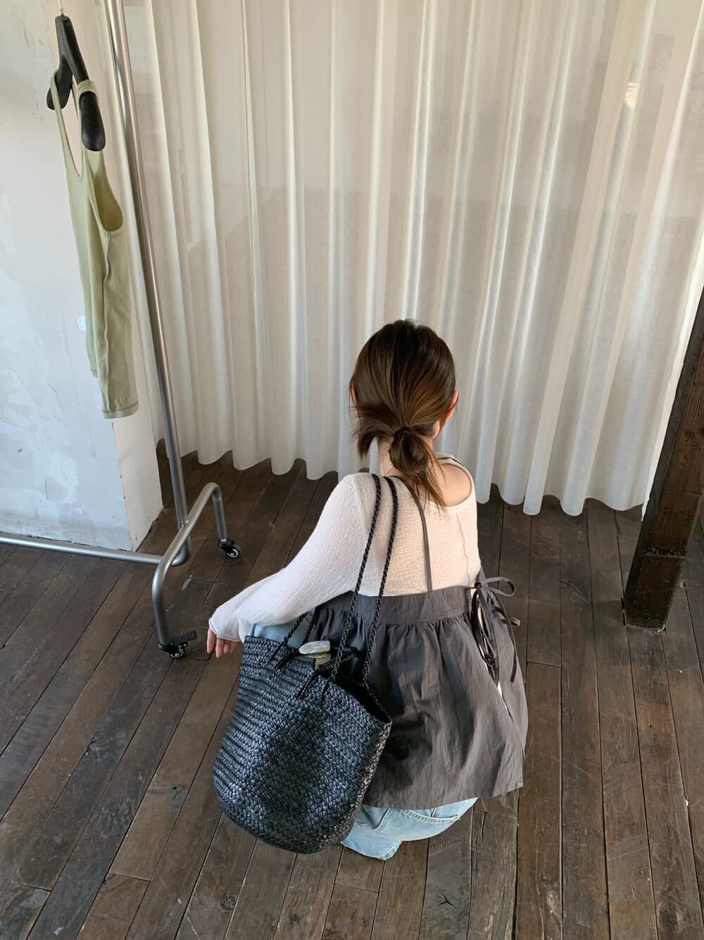 26 년 봄 한국 스타일 디자인 센스 백리스 끈 스택 착용 얇은 스타일 Chic 조끼 제외 된 인사이드 가져 가라. 상세 이미지 5