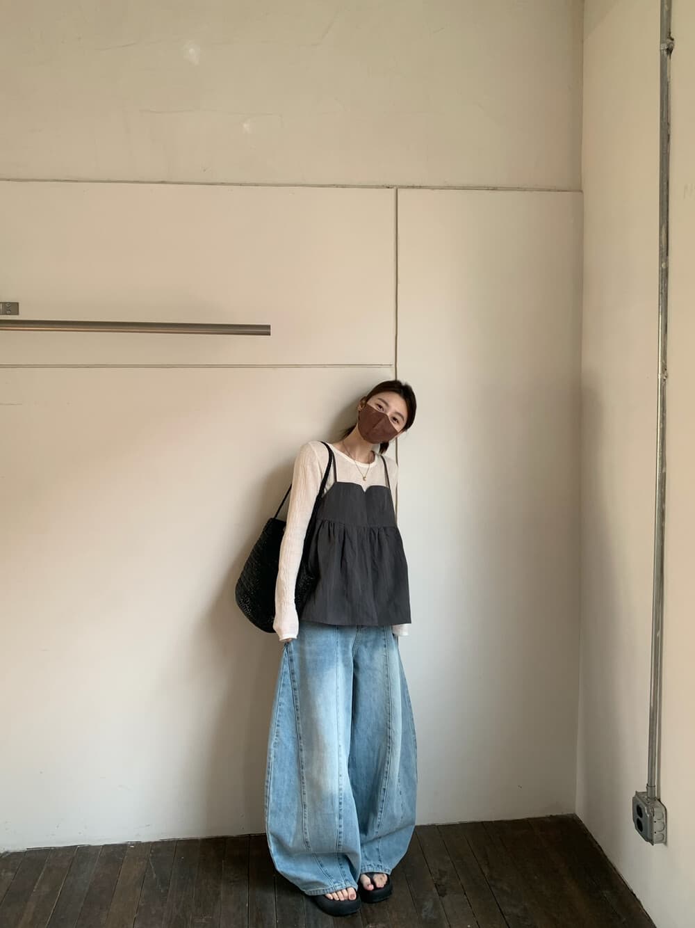 26 년 봄 한국 스타일 디자인 센스 백리스 끈 스택 착용 얇은 스타일 Chic 조끼 제외 된 인사이드 가져 가라. 상세 이미지 9