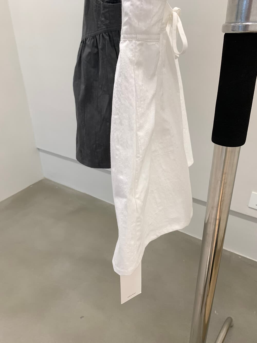 26 년 봄 한국 스타일 디자인 센스 백리스 끈 스택 착용 얇은 스타일 Chic 조끼 제외 된 인사이드 가져 가라. 상세 이미지 22