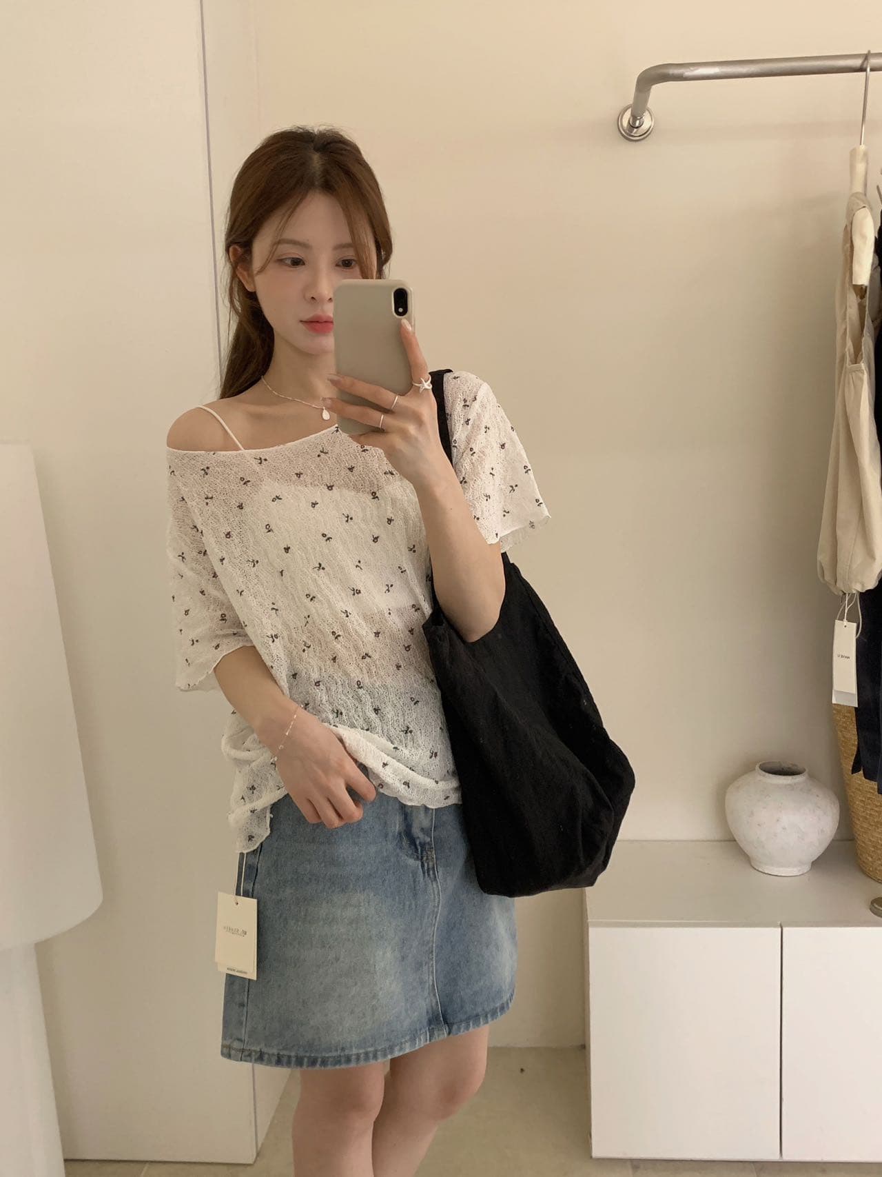 실사 한 부서 라운드 넥 프릴 꽃무늬 가스 질감 슬림해 보이는 반팔 티셔츠 맨위 여성 여름 상세 이미지 2