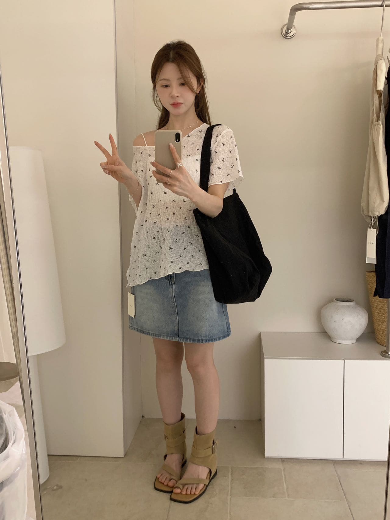 실사 한 부서 라운드 넥 프릴 꽃무늬 가스 질감 슬림해 보이는 반팔 티셔츠 맨위 여성 여름 상세 이미지 4