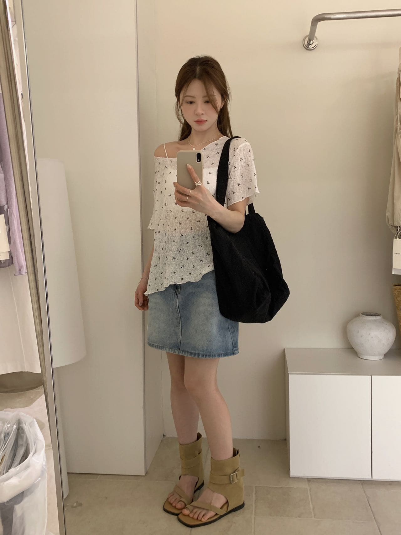 실사 한 부서 라운드 넥 프릴 꽃무늬 가스 질감 슬림해 보이는 반팔 티셔츠 맨위 여성 여름 상세 이미지 5