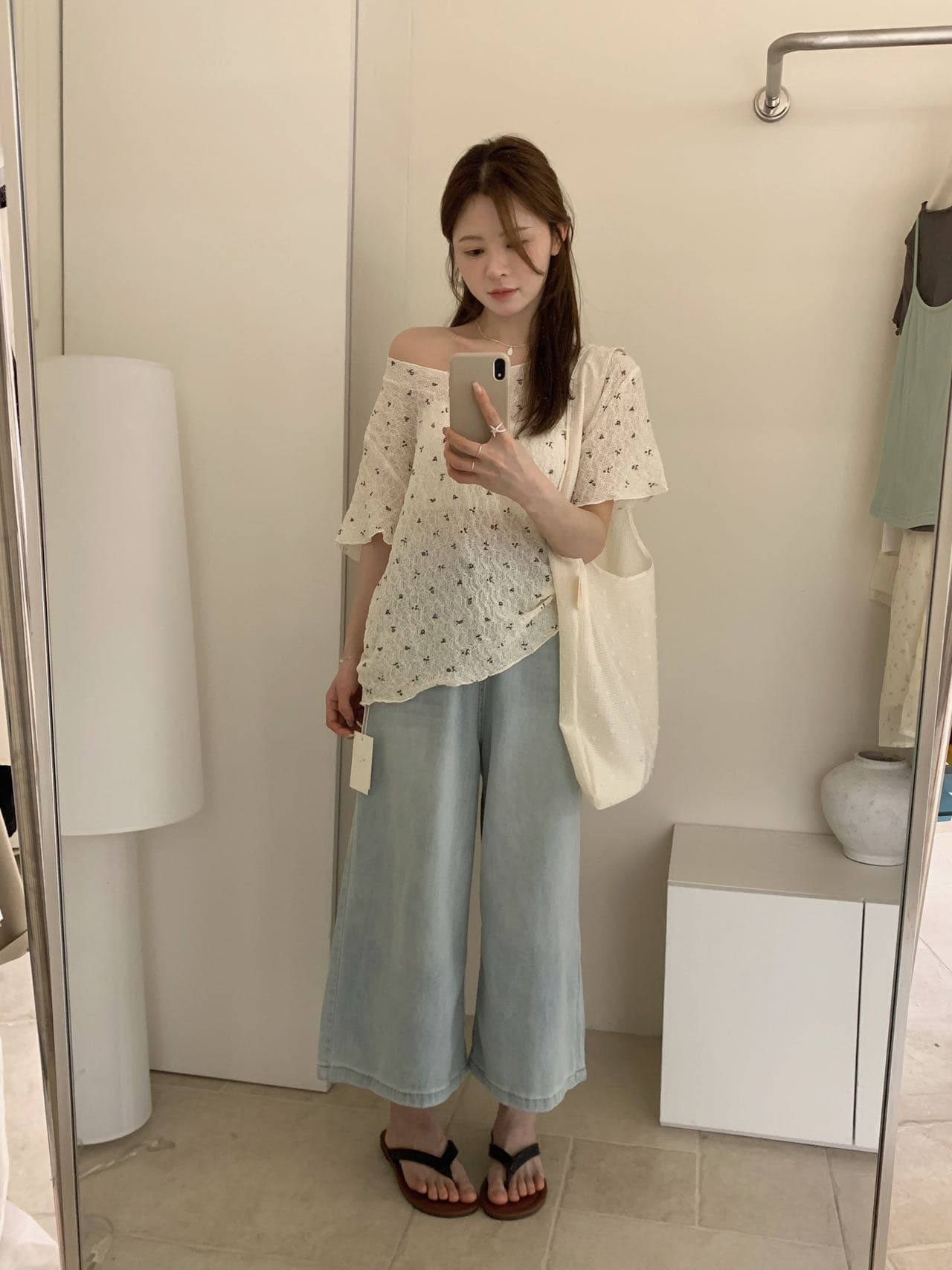 실사 한 부서 라운드 넥 프릴 꽃무늬 가스 질감 슬림해 보이는 반팔 티셔츠 맨위 여성 여름 상세 이미지 10