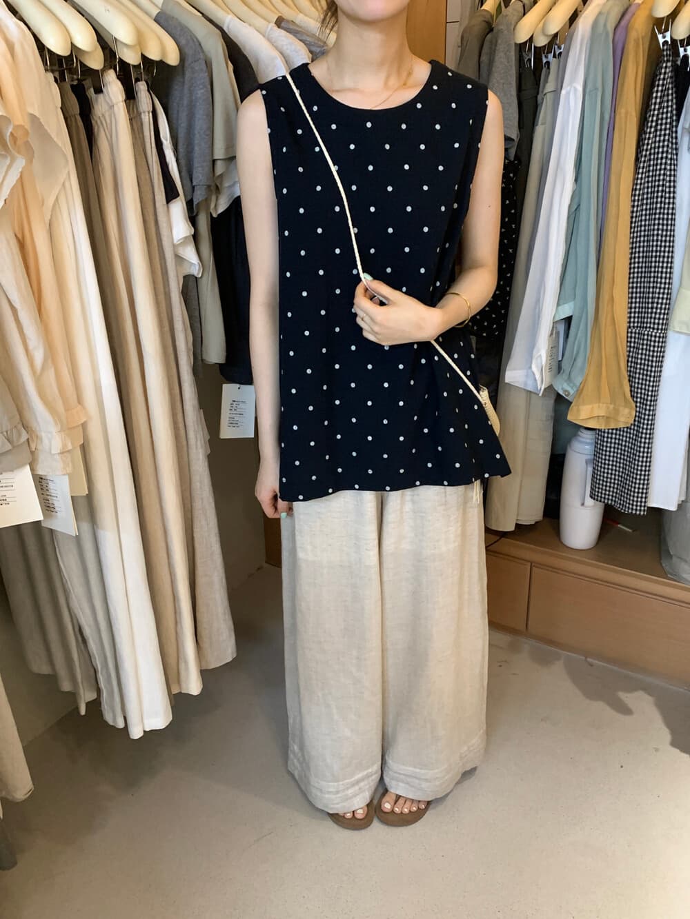 짜임 패키지 아마 도트 무늬 조끼 스커트 켜기 새로운 한 부서 도트 무늬 라운드 넥 뒤로 버튼 조끼 경기 가방 상세 이미지 4