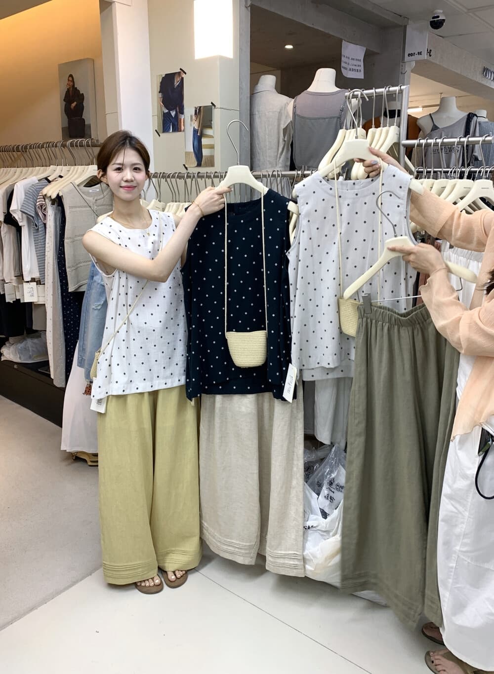 짜임 패키지 아마 도트 무늬 조끼 스커트 켜기 새로운 한 부서 도트 무늬 라운드 넥 뒤로 버튼 조끼 경기 가방 상세 이미지 9