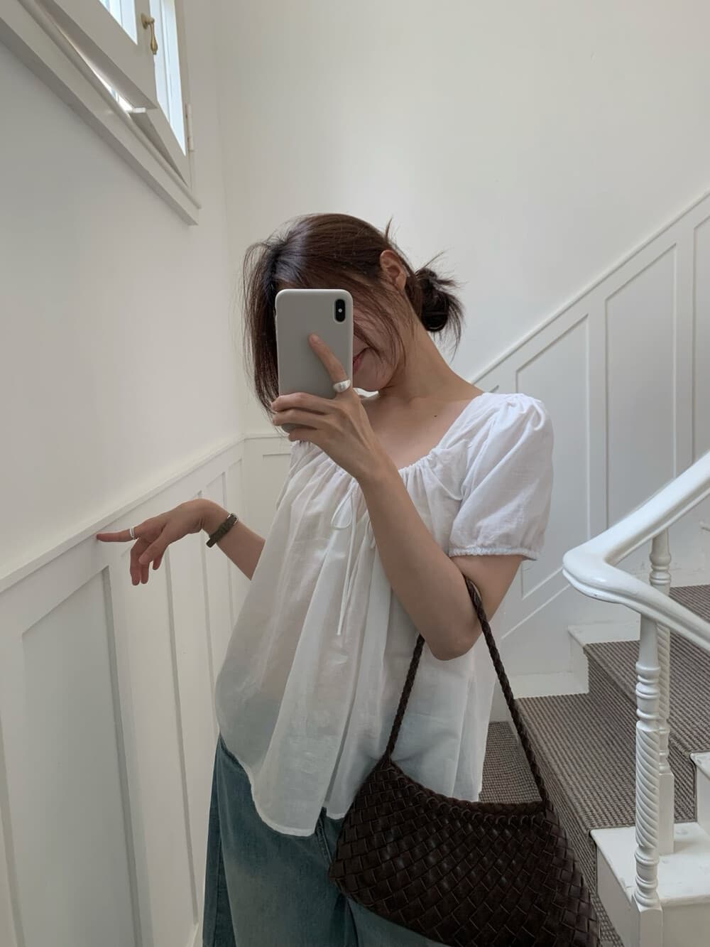 폭발 계속 돈 벌기 라미 작은 셔츠 한 부서 u 칼라 품격 슬림해 보이는 레이스업 작은 셔츠 상세 이미지 8