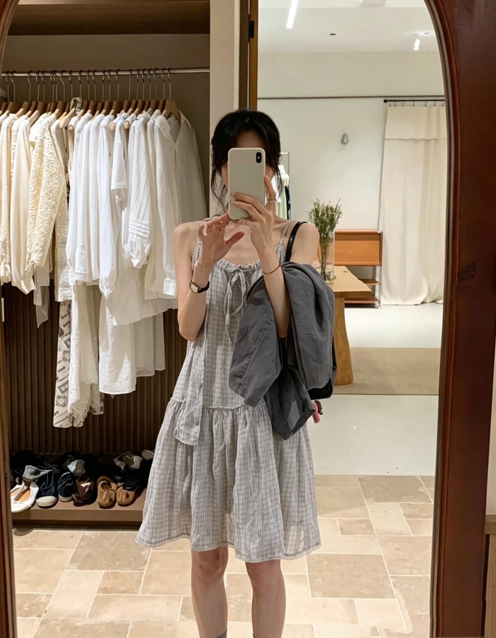 한 여성 스택 착용 주름 조끼 스커트 연령 감소 디스플레이 농땡이 부리다 분위기 센스 다용도 슬립 드레스 이미지 3