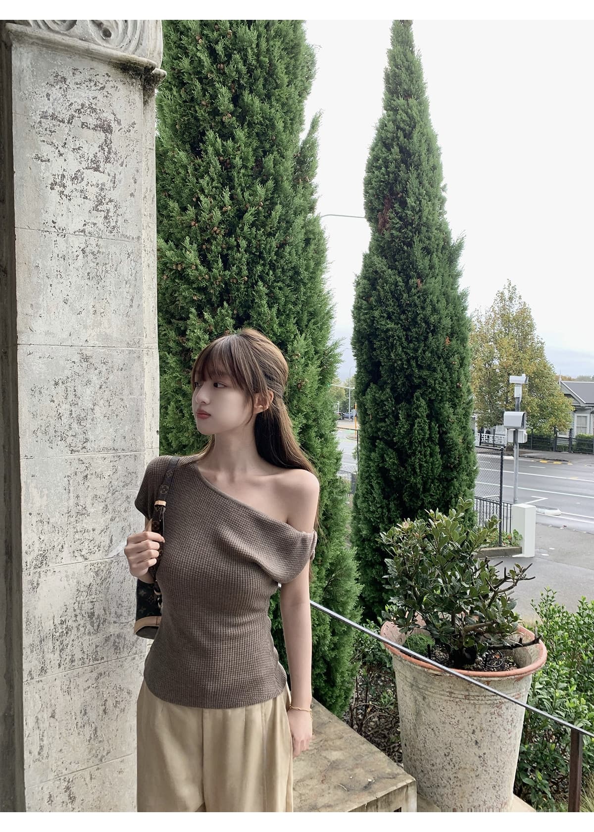 ppmaer 한여름 후아 남편 그리드 디자인 센스 비스듬한 칼라 반팔 티셔츠 여성 여름 품격 몸매 가꾸기 캐주얼 맨위 상세 이미지 17